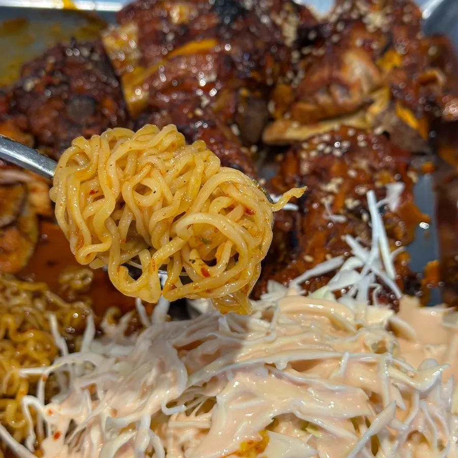 이태원역 직화뼈구이 서비스 국물, 누리마을감자탕