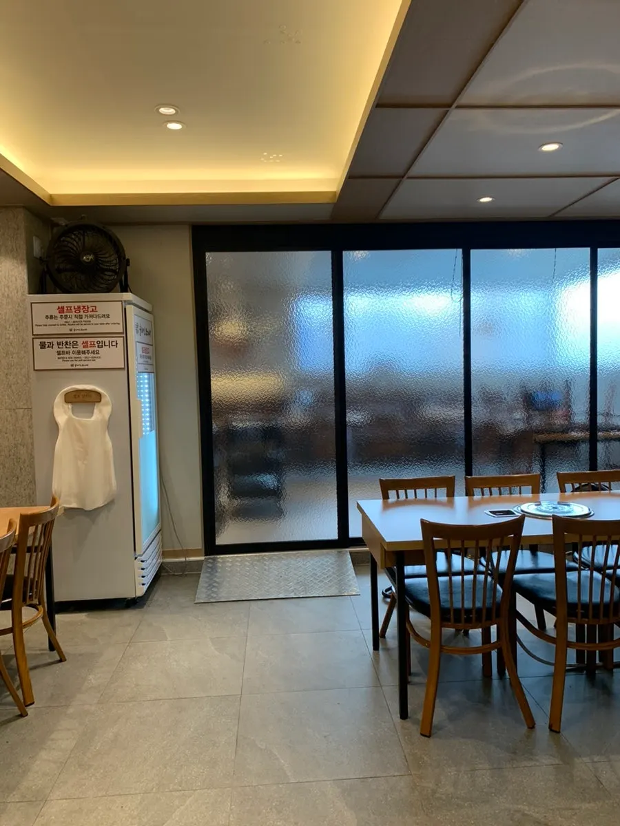 Window view at the Itaewon gamjatang restaurant
