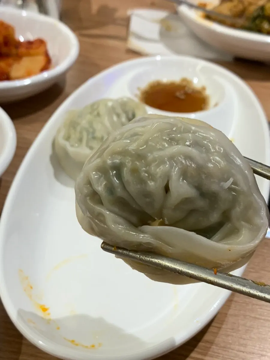Close-up of glossy king mandu half-and-half