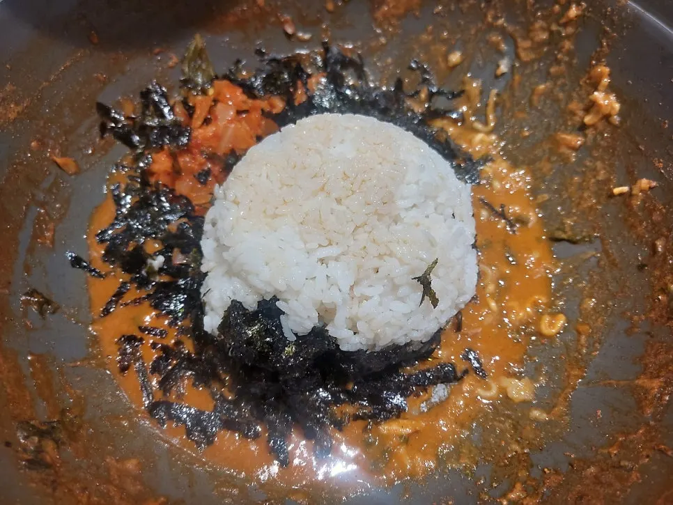 卵を加えたセルフ炒めご飯
