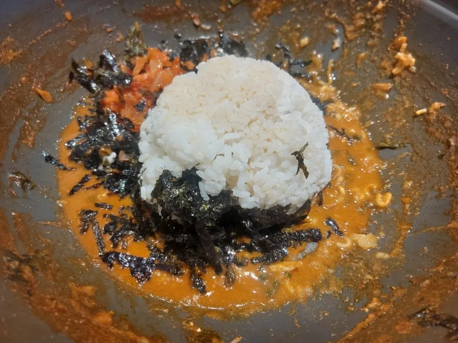 カムジャタンのスープで炒める炒めご飯