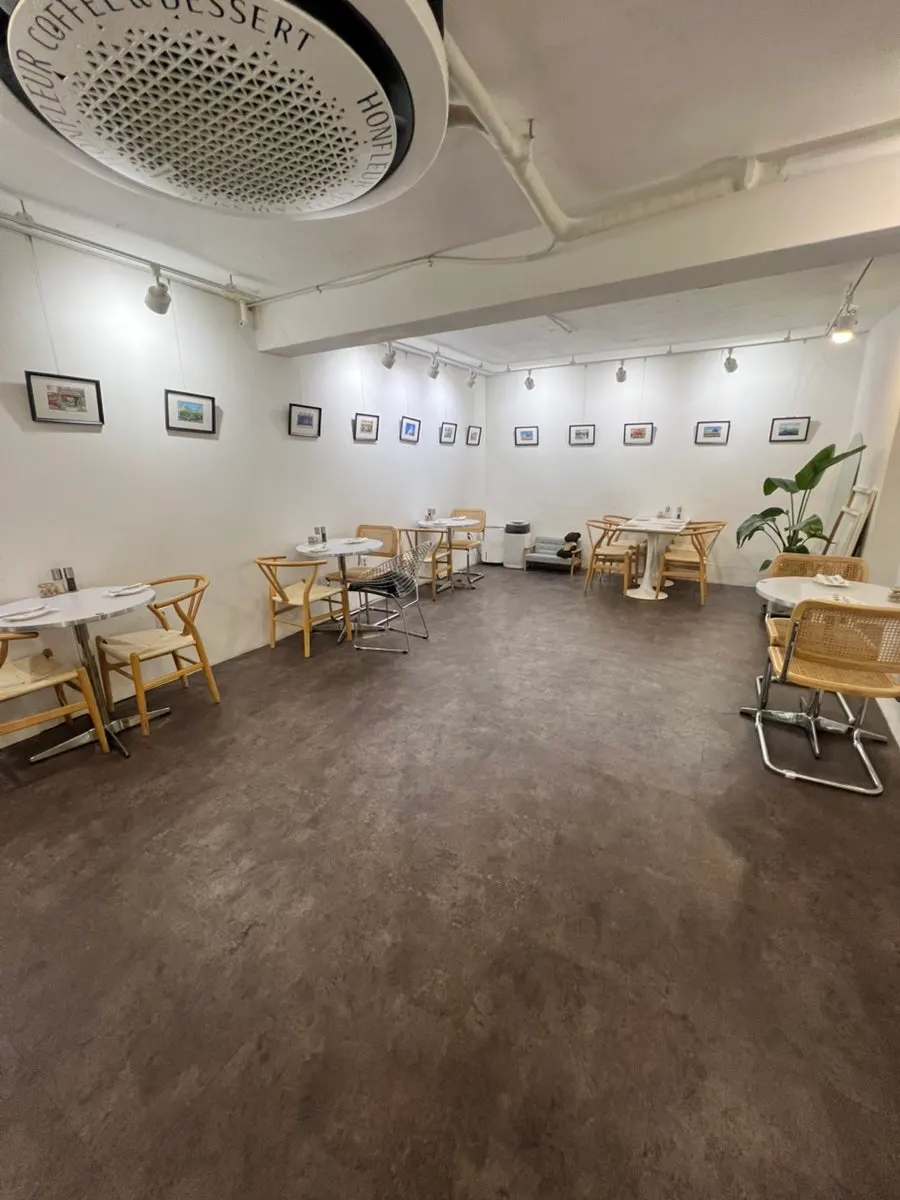Ongfleur self-service bar area