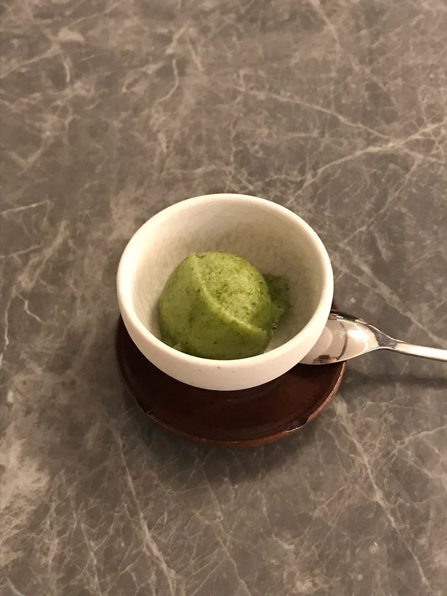 Modam Itaewonのデザート、えごま葉アイスクリーム