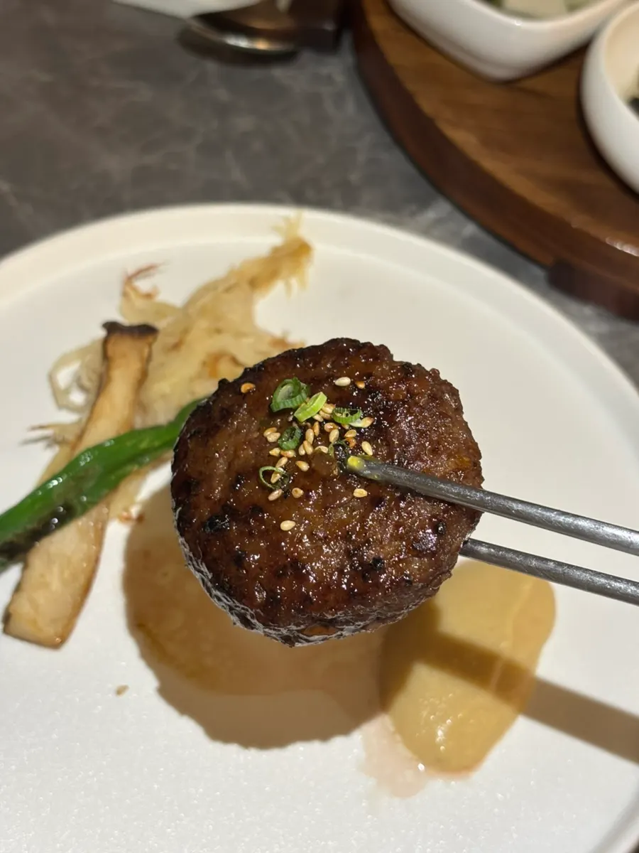 숙성 수제 떡갈비 정식 구성