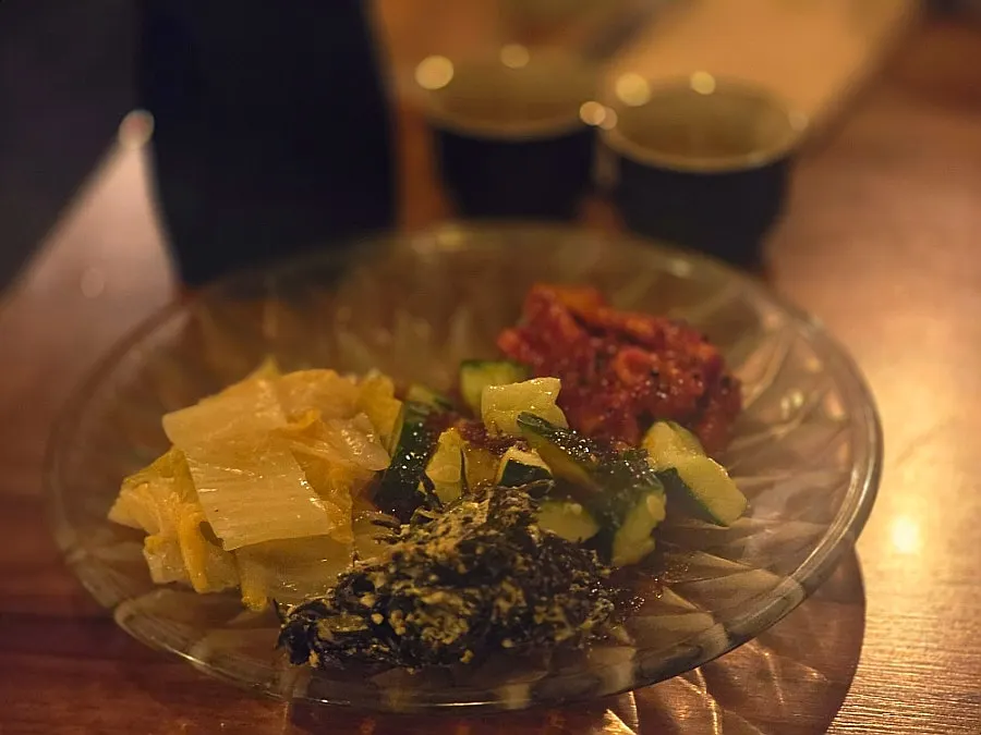 쿠로이야 기본 찬 네 가지 접시