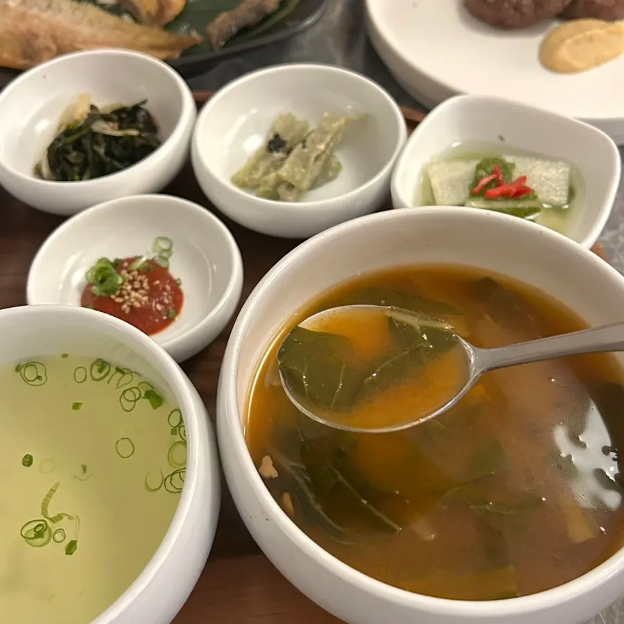향긋한 더덕구이 한 접시