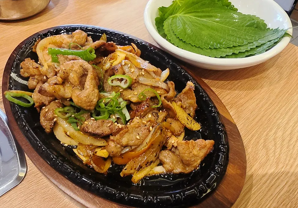 불향 입힌 석쇠불고기 한 접시