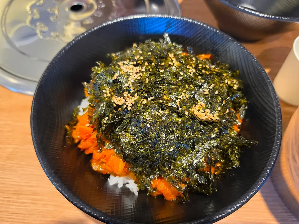 밑반찬 접시 근접 사진