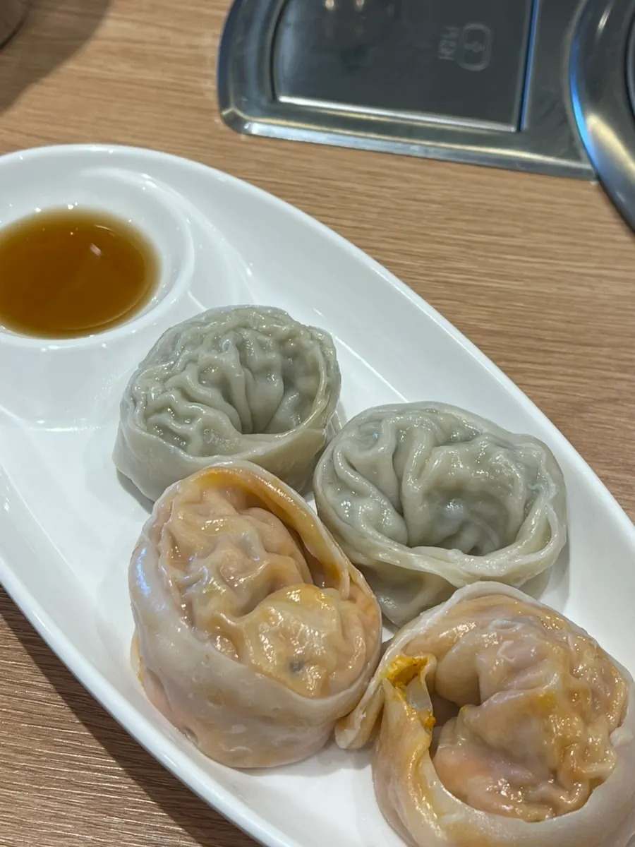 Half-and-half king dumplings (4 pieces) ordered as a side