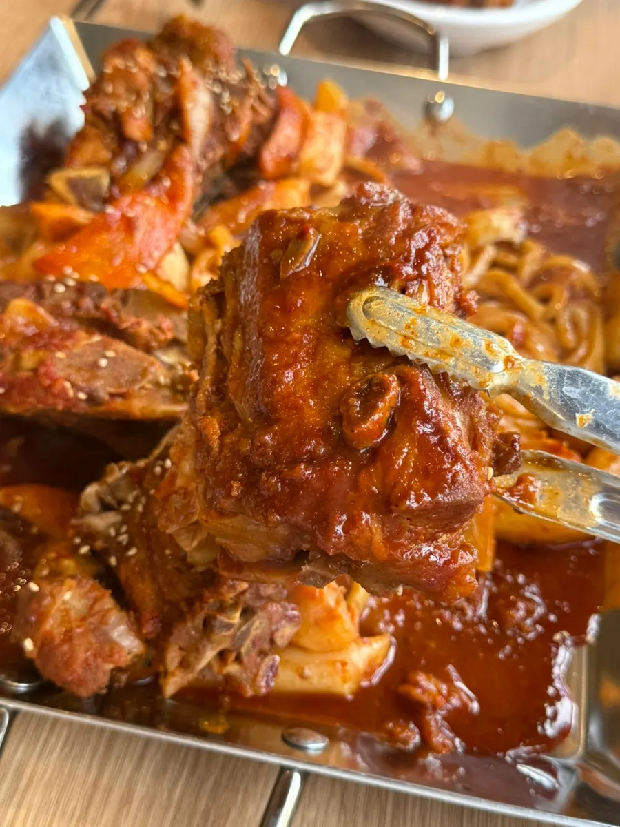 Regular-heat spicy pork bone braise spread