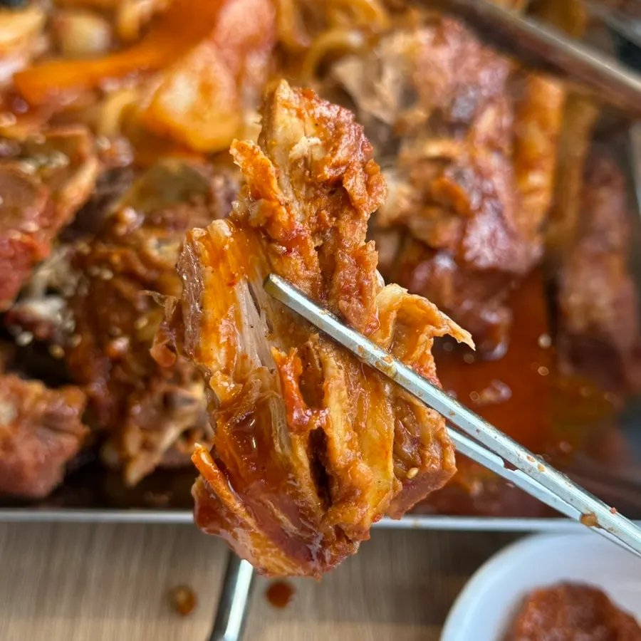 Generous pieces of pork bone braise meat
