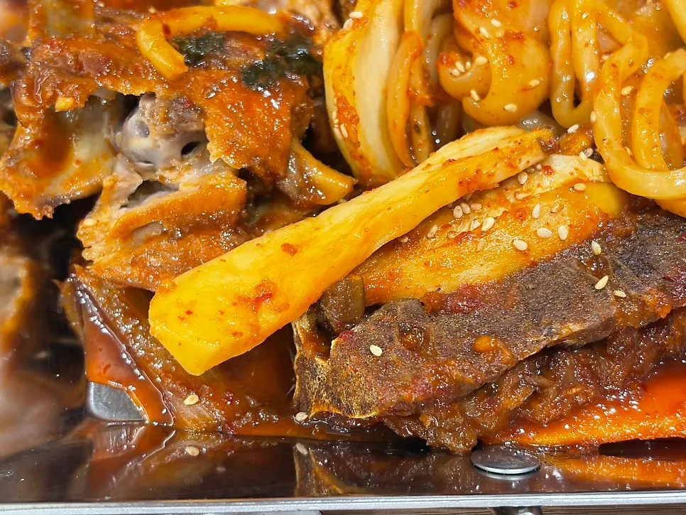 Mushrooms and cabbage found inside the bone stew