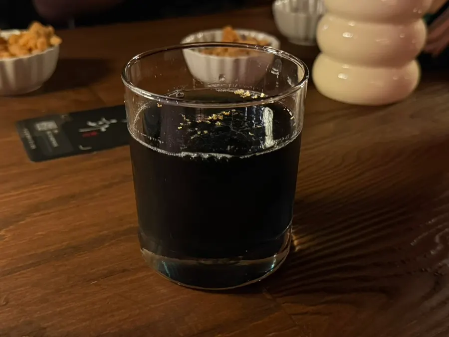 Yahwa Honsul Bar guests clinking glasses together