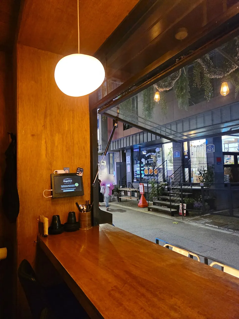 Comfortable interior seating at Ijillirya Yeonnam