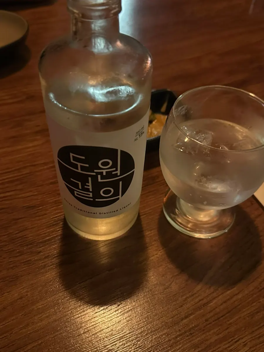 얼음잔에 담은 도원결의 온더락