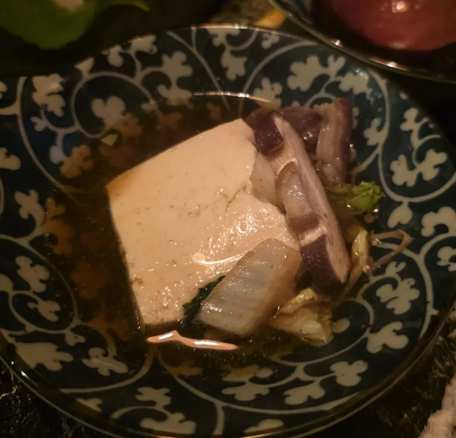 Warm sukiyaki enjoyed in the Ito Set