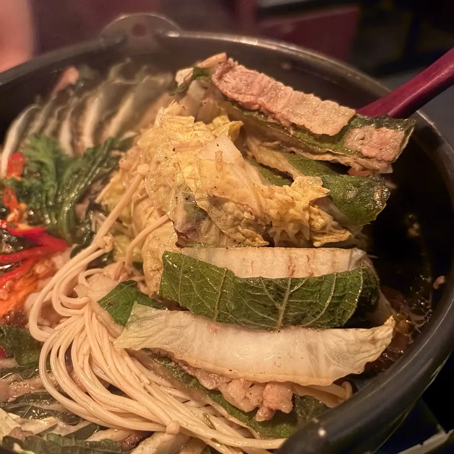 Ito's millefeuille nabe simmering