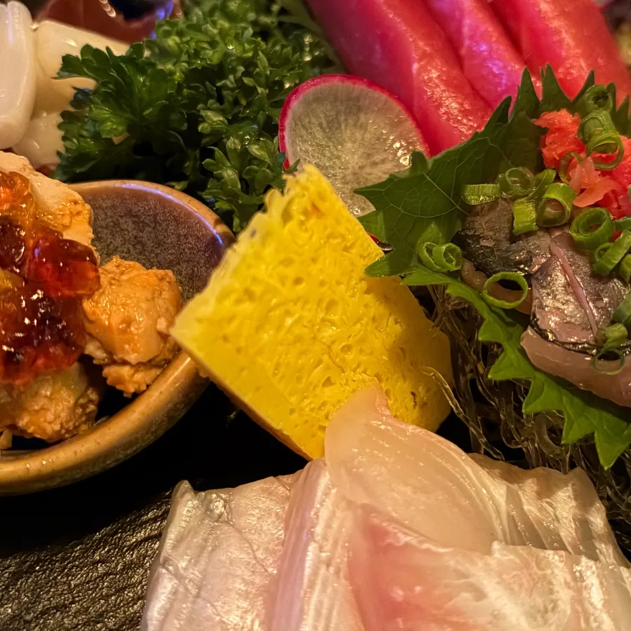 Sweet, fluffy egg for making sushi