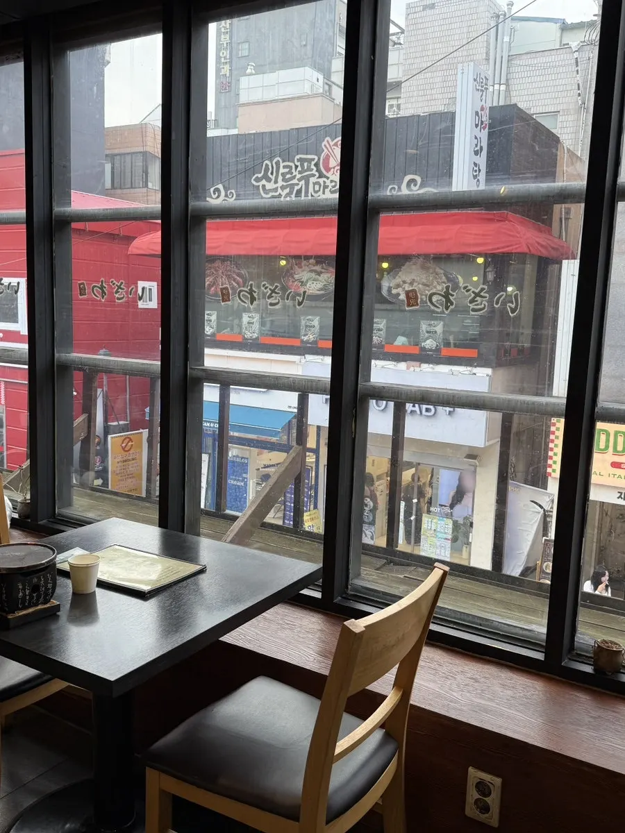Table setting of gyukatsu at Izawa Cheonan Sinbu-dong Branch