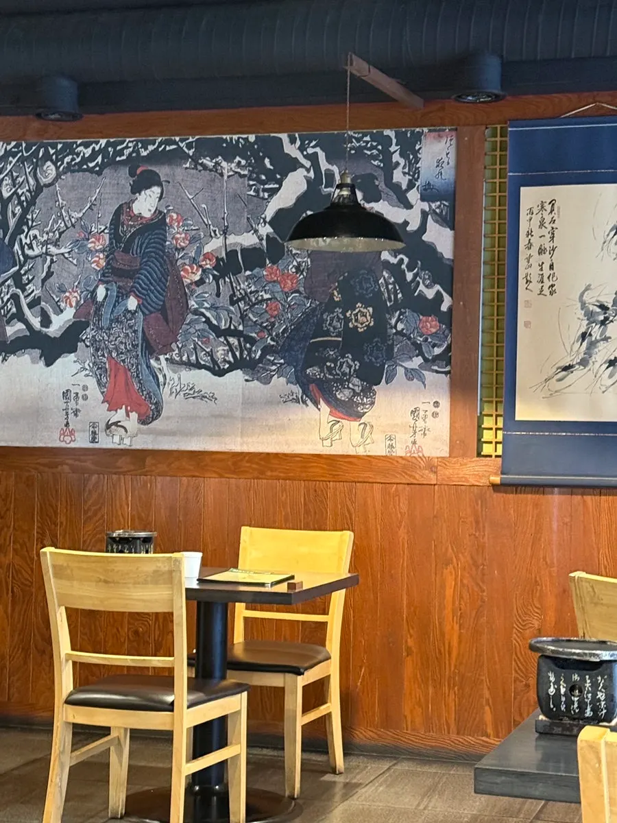 Street view of Meokgeori 10-gil in Sinbu-dong, Cheonan