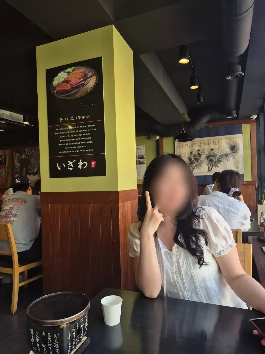 규카츠용 미니화로가 놓인 테이블