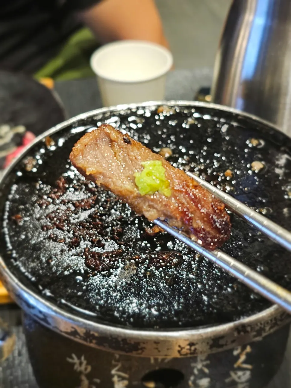 화로에 남은 마지막 규카츠 한 점