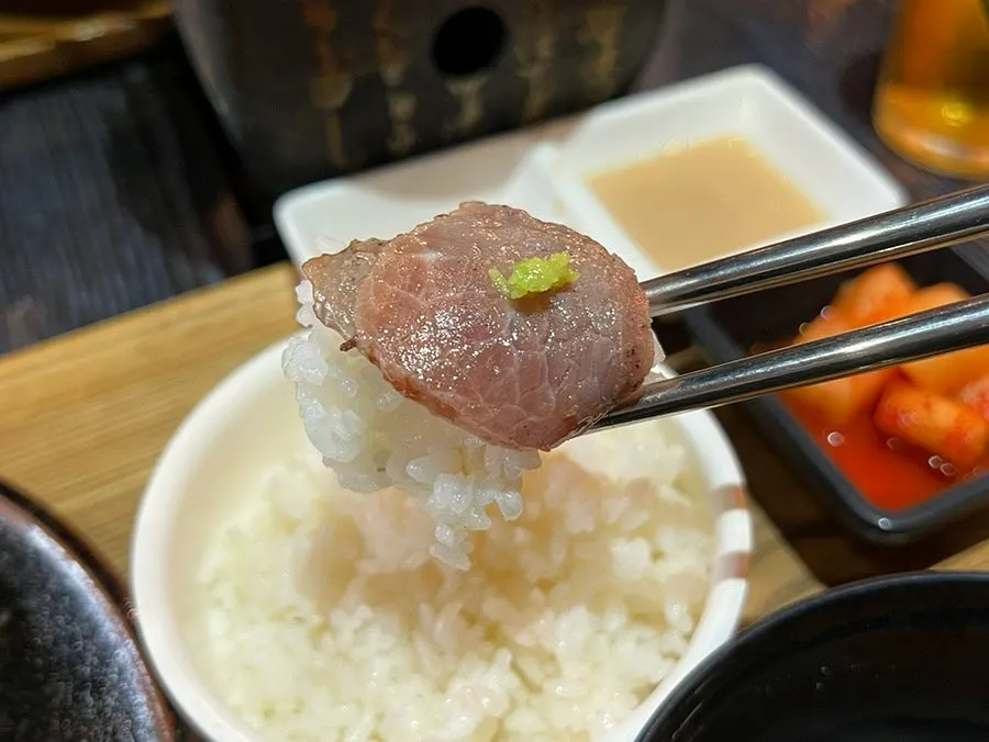 Steak-don meat covering the rice completely