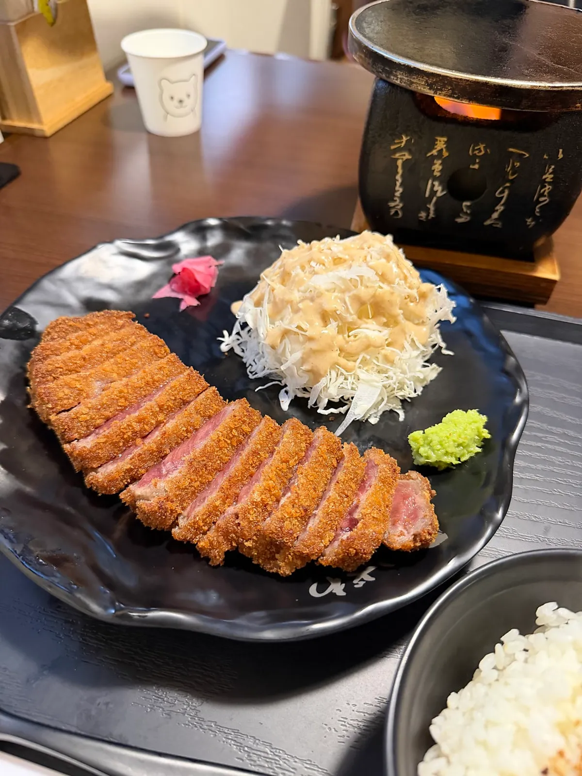 Set gyukatsu Izawa Sangam yang digoreng keperangan