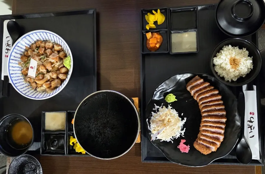 Gyukatsu set and dontoro-don as served