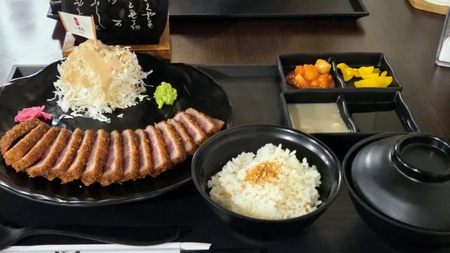 Gyukatsu set served as an individual table setting