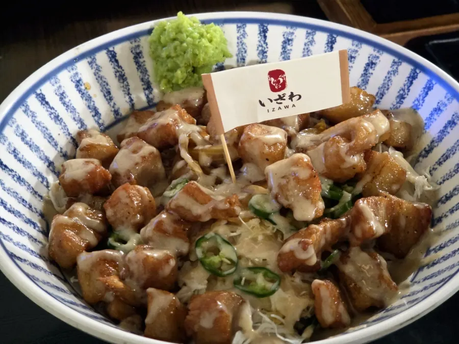 Dontoro-don with pork jowl covering the rice