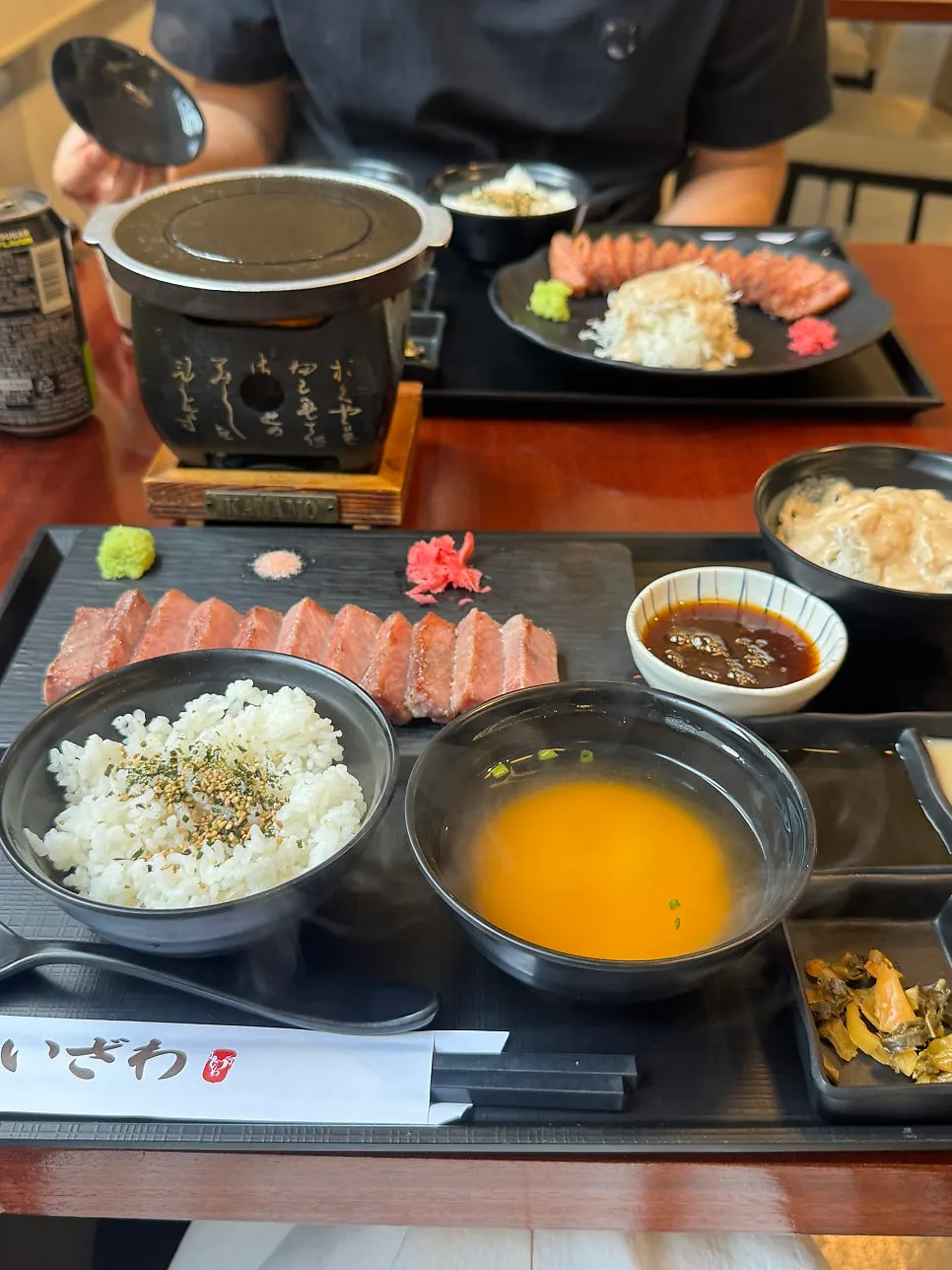 Description of gyukatsu set and steki set menus