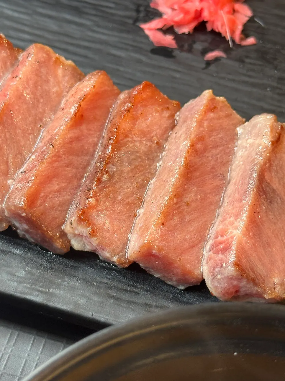 Steki set, seared on the outside and sliced