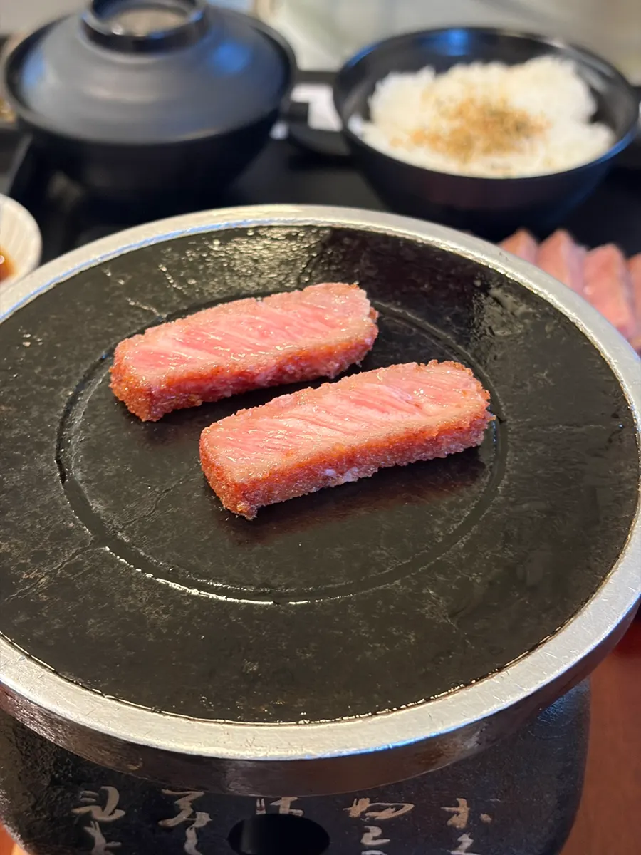 규카츠와 스테키를 함께 굽는 불판