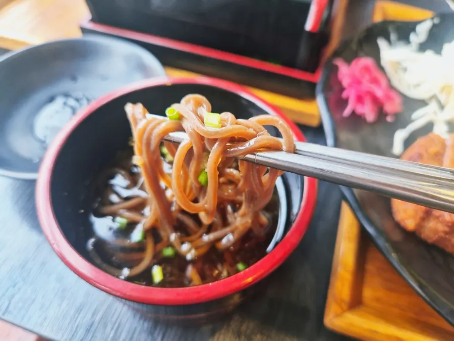 Cold soba noodles dipped in tsuyu