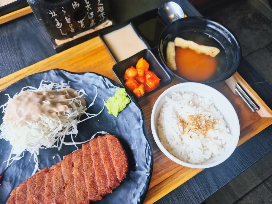 Izawa gyukatsu set table after finishing the meal