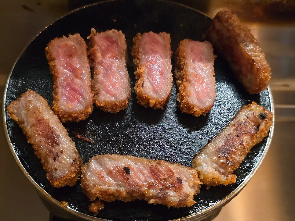 바질페스토를 올린 바질라멘