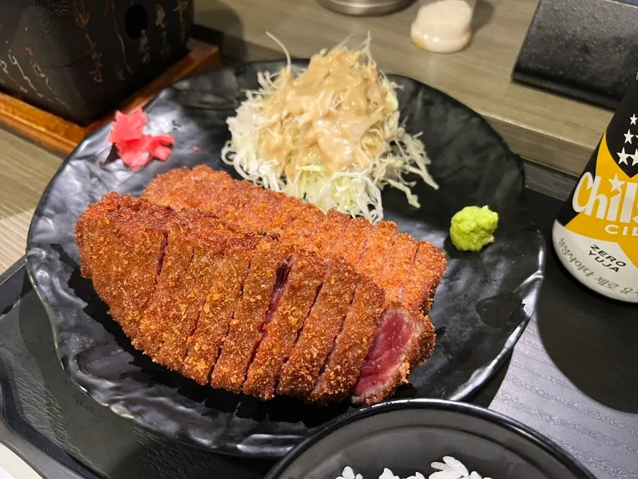 바싹 튀겨낸 더블 규카츠