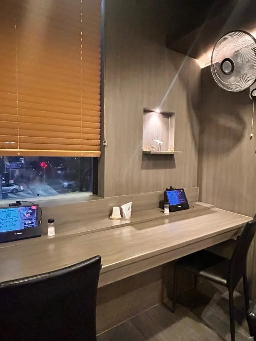 Quiet weekday view of the Izawa Yeouido Direct Store dining hall