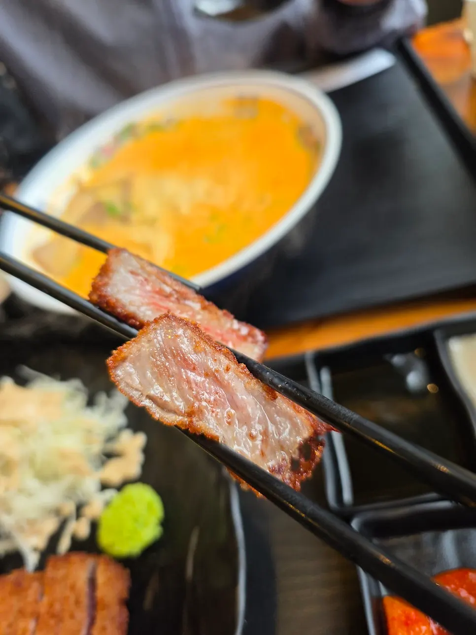 화로 위에서 굽는 규카츠