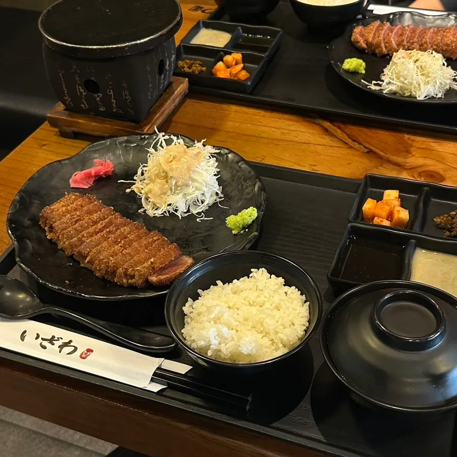 Full spread of the gyukatsu set (sirloin) at Izawa