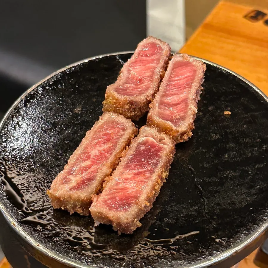 Sirloin gyukatsu grilling on the charcoal grill