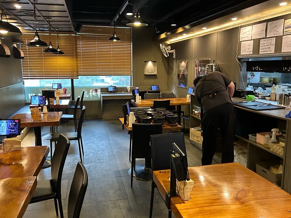 Interior seating at Izawa Yeouido Direct Store