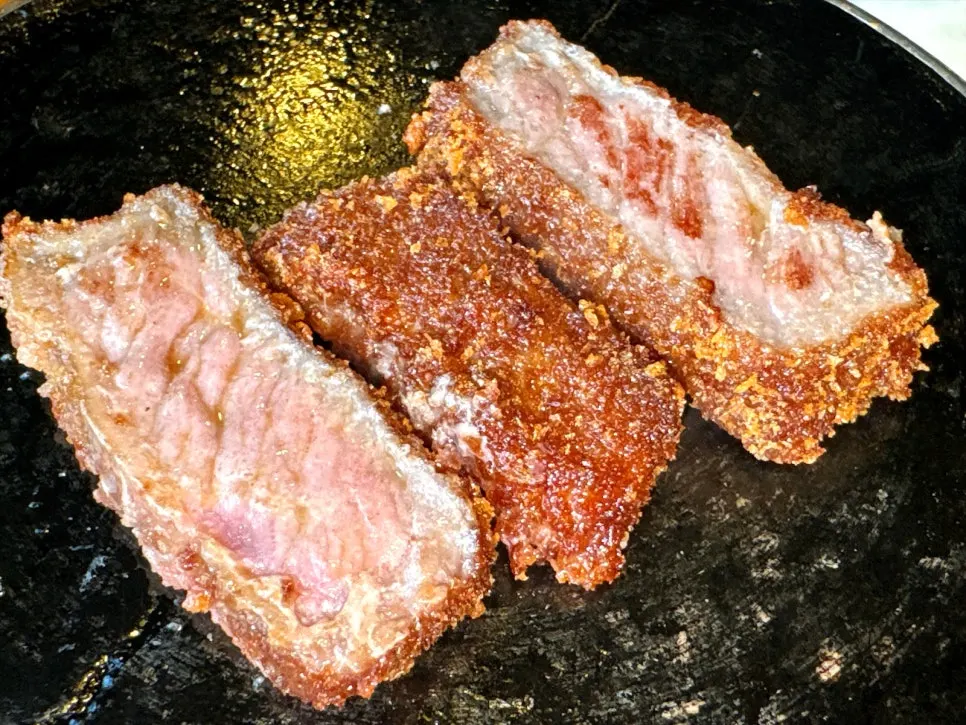 Cross-section of gyukatsu grilled on both sides