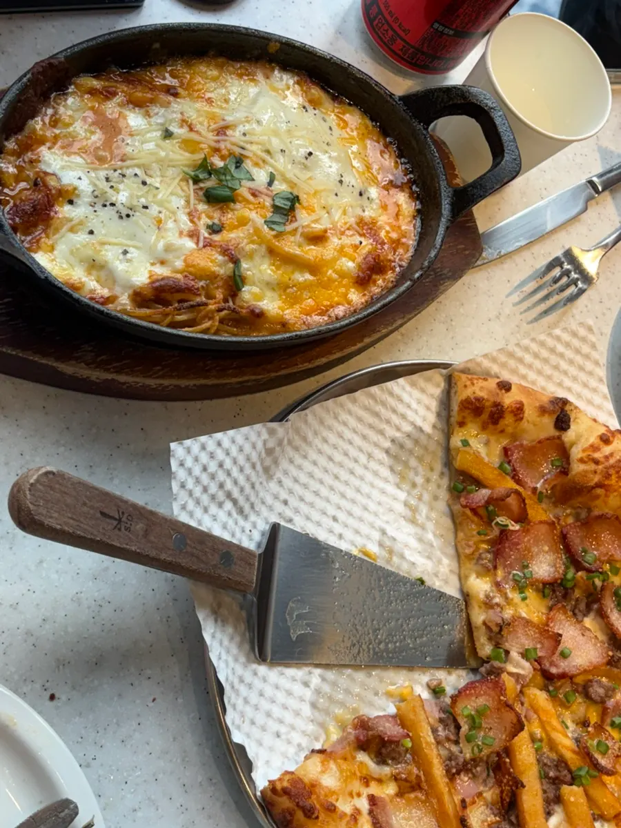 Rich Getto Bolognese loaded with cheese and meat