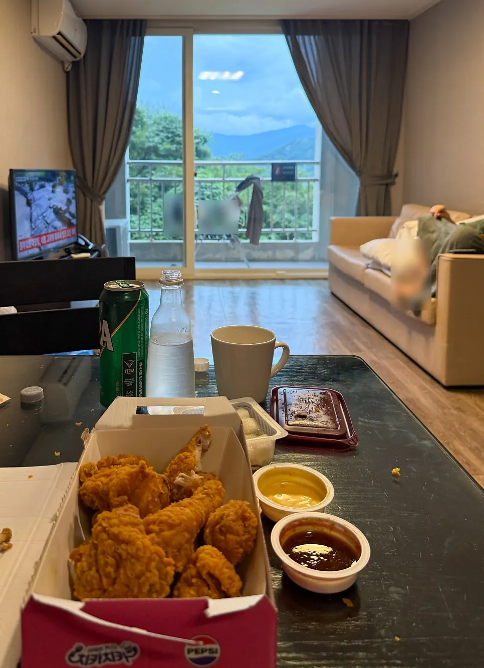 Included mustard sauce, seasoned sauce, and pickled radish