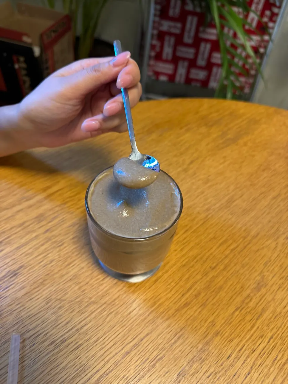 ジェムジェムのほうじ茶ラテとアイスアメリカーノ