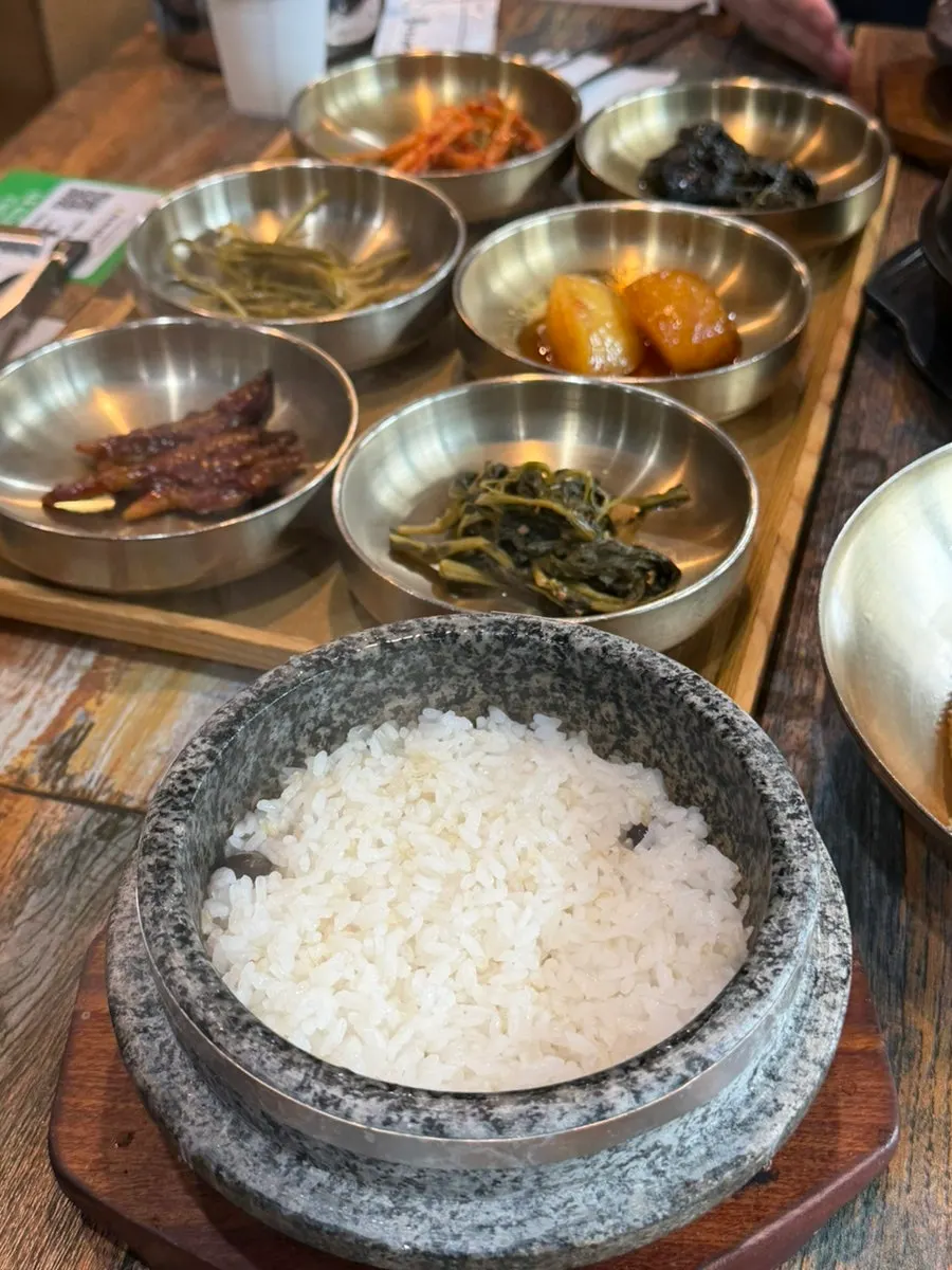 Table setting with refillable cheonggukjang
