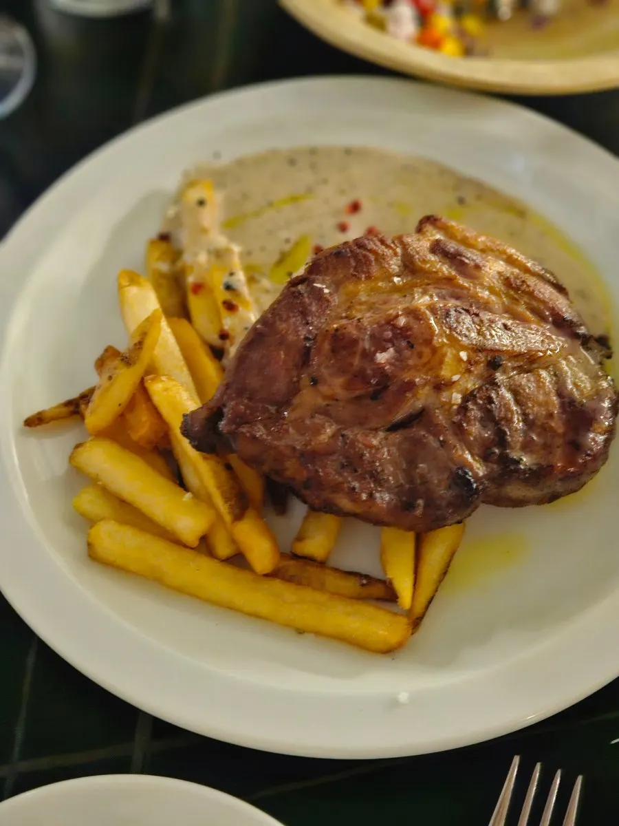 Allegro's romantic indoor date atmosphere