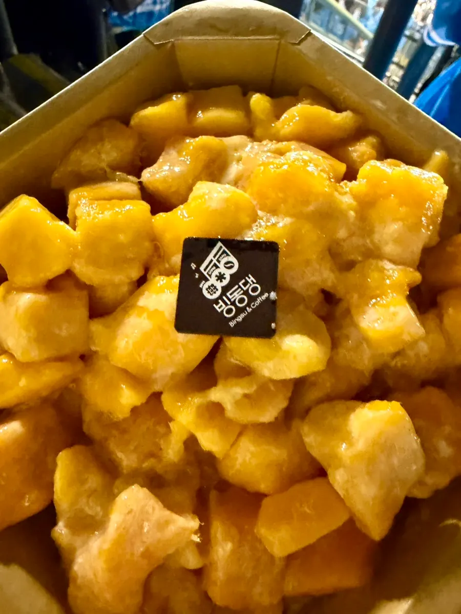Mango bingsu with sweet mango